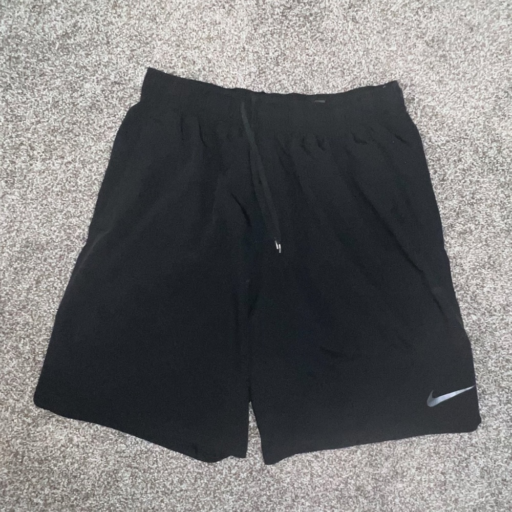 Nike Men’s Dri-FIT Unlined 9” Training Shorts in Black (Size Large)
